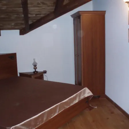 Pensión Valevicata 3*